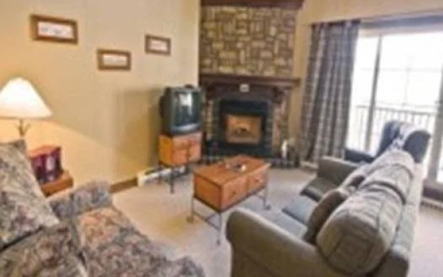 Les Manoirs - Tremblant Resort Lodging