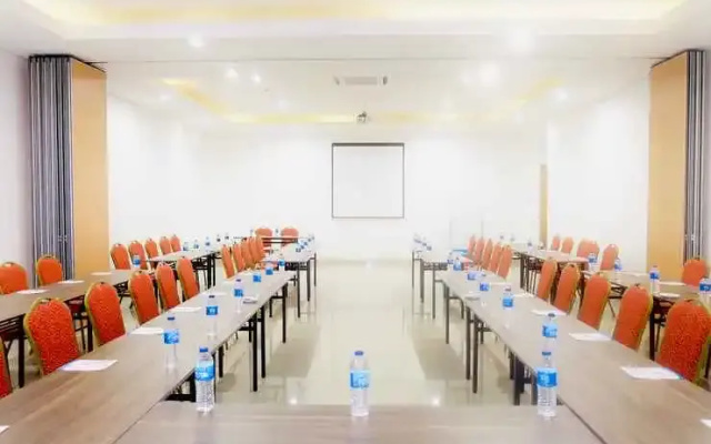 UNY Hotel Wates