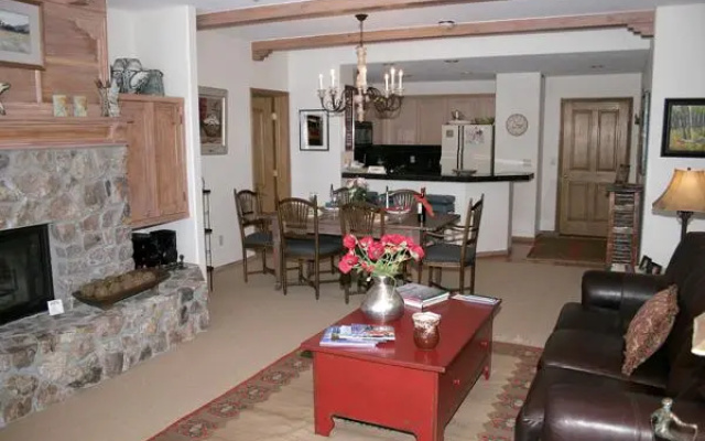Seasons Lodge at Arrowhead: Beaver Creek Condo!