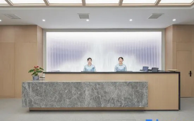 Vluky Hotel (Chongqing Guanyinqiao Pedestrian Street Branch