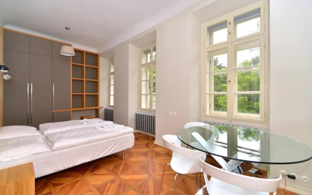 Historic Centre Apartments III