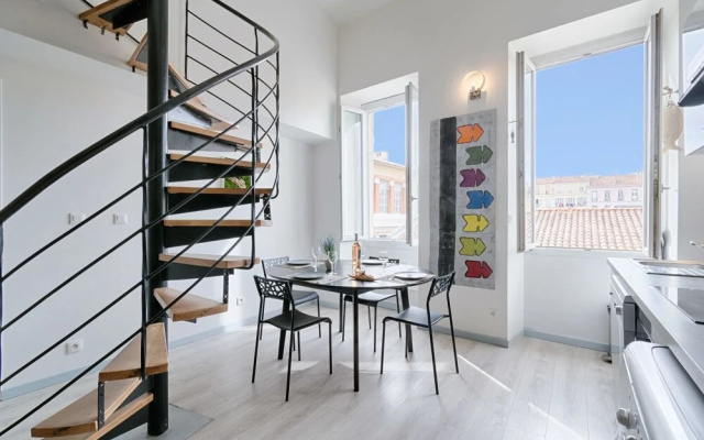 Heart Panier - Charming Atypical Duplex
