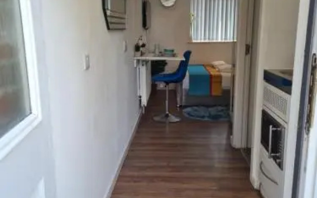 Cosy Self-Contained Studio in Salford Manchester