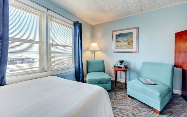 Beach Plaza Hotel