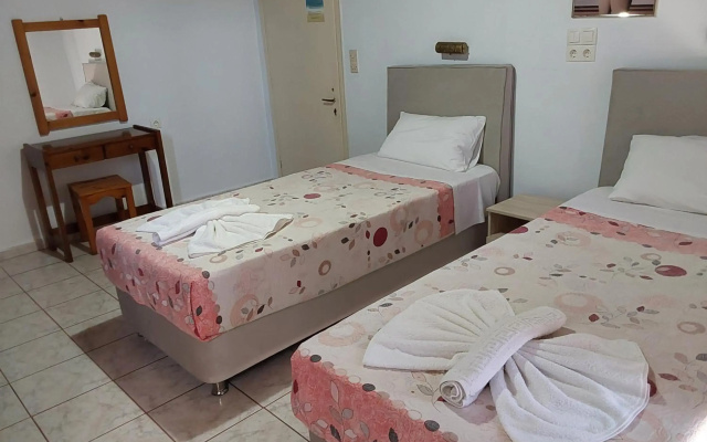 Amadeus Hawai Studios & Apartments