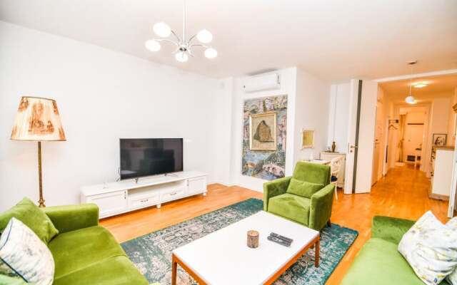 Modern 2bdr Apartment-best View- Free Parking 2