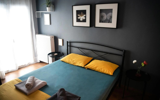 Grey & Cozy Luxury Apartment
