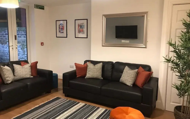 Smithdown Suites