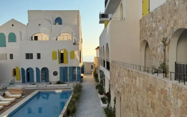 Noon Properties 3 Beachside Studio in Dh rmi
