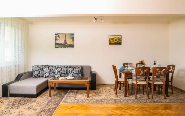 Krichim Apartments,Three-Bedroom, large apartment, TOP CENTER