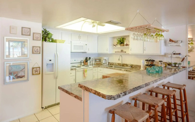 Sandpiper 305 by Ocean Properties