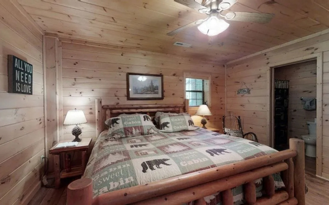 Karen's 2 Bedroom Cabin by Redawning