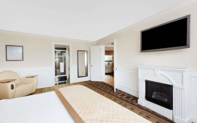 Clarion Hotel and Suites