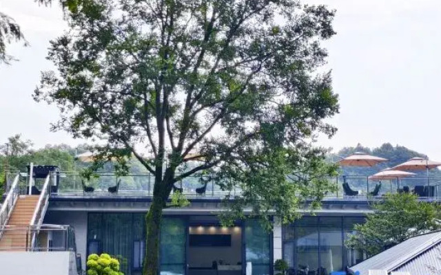 Qiaozhuanju Hotel (Dujiangyan Qingchengshan)