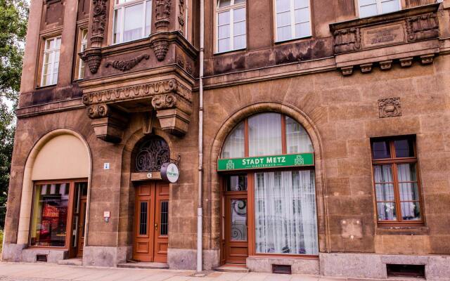 Отель Gastehaus Stadt Metz Германия, Дрезден - отзывы, цены и фото номеров - забронировать отель Gastehaus Stadt Metz онлайн вид на фасад