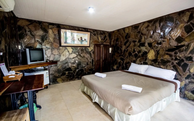Eve ka Amp Resort