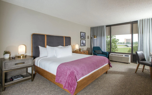 Delta Hotels by Marriott Nashville Airport