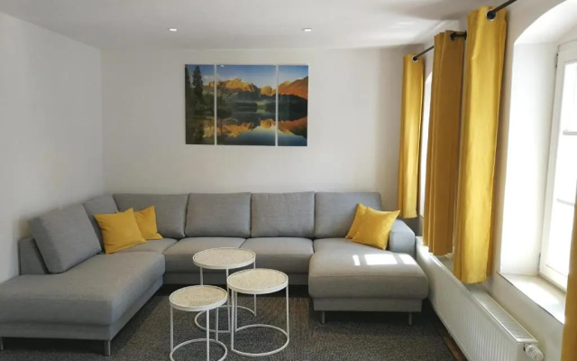 St Lukas Apartments