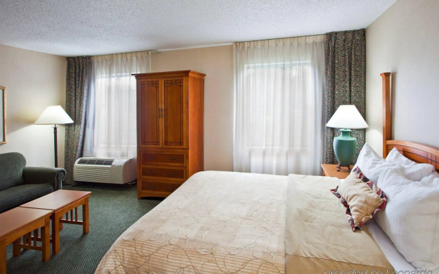 Staybridge Suites Detroit-Utica by IHG