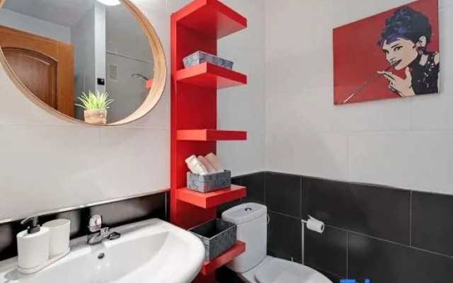 Charming 2-Bedroom Apartment with Ocean Views in Adeje