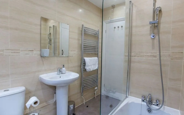 Riverside Executive Apartment