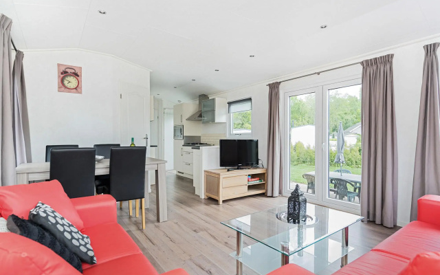 Chalet in Parc de Kievit With Private Garden