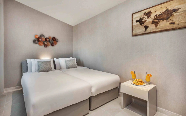 Pefki Deluxe Residences