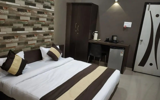 Abhinav Hotel