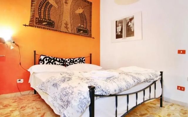 Your Home in Florence Oltrarno