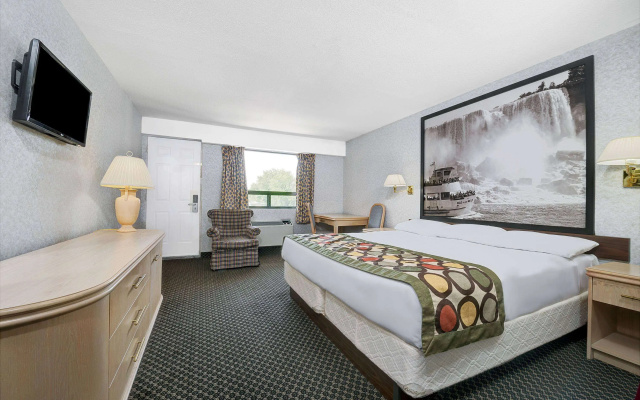 Super 8 by Wyndham Niagara Falls North