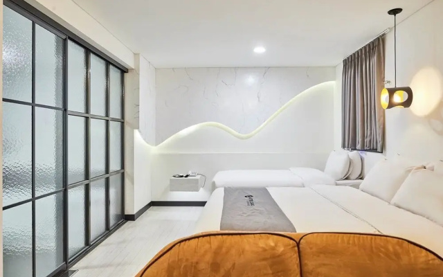 Hotel Gam