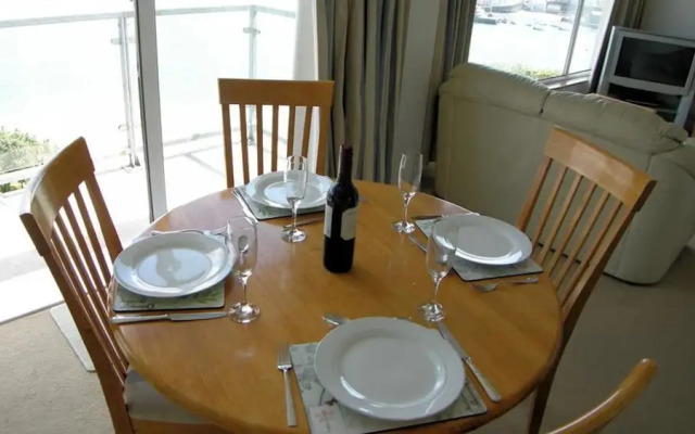 Croft Court 72