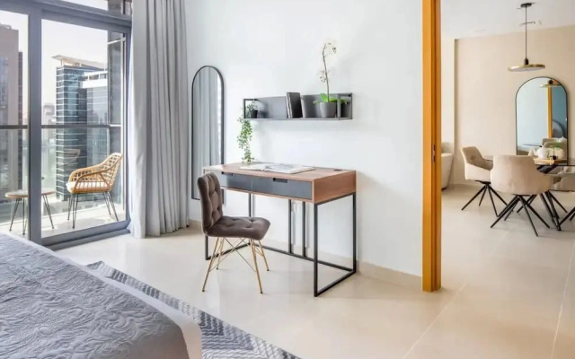 Silkhaus Furnished Spacious Wifi Pool Gym