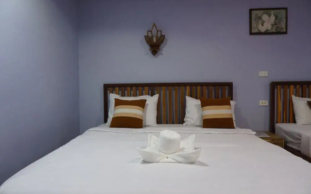 Lampang Bouteak Resort