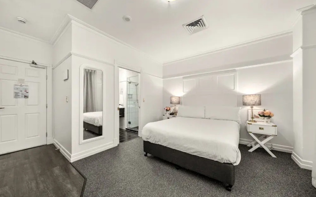 Studio Stay in Brisbane CBD Hotel Building