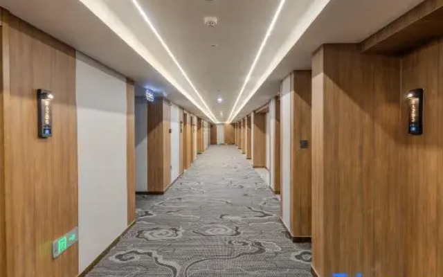 Yunshang Grassland Hotel