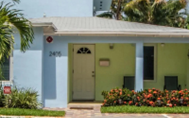 Inn On The Drive ( Adults Only)