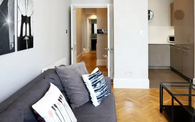Experience Stunning Apartment Lifestyle. 10B
