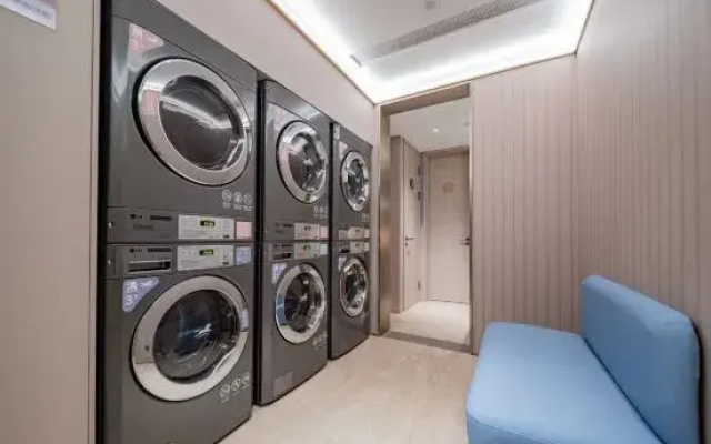 HanTing Hotel (Yan'an New District Wuyue Plaza)