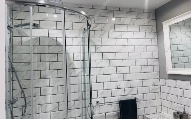 Apartment With City Views - Sleeps 3