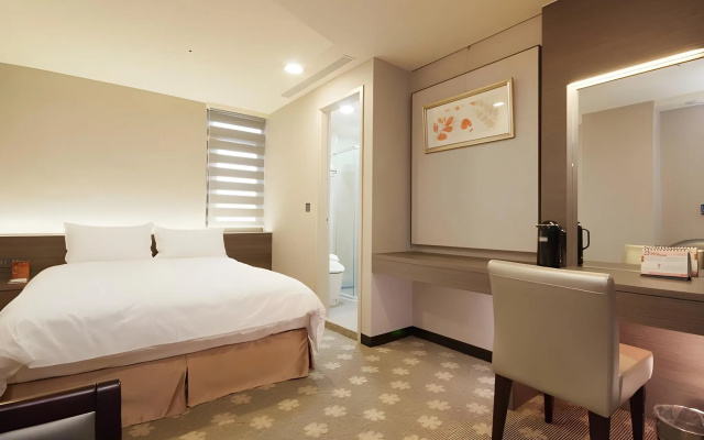 Y Hotel