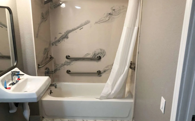 Studio 6 Sacramento, CA - Natomas & SMF Airport