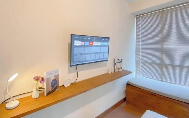 Homey And Good Place Studio At Tifolia Apartment