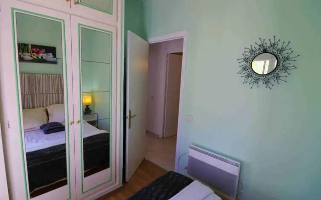 Roses Beach Apartment for 6