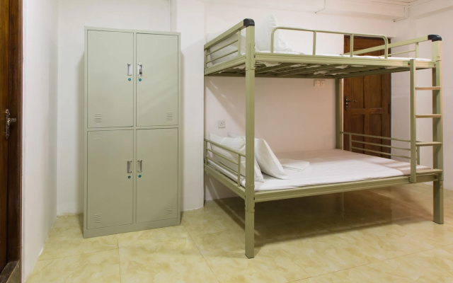 Metro Port City Hotel