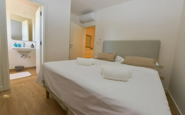 NEW 2022 FAMILY HOUSE Ruzmarin