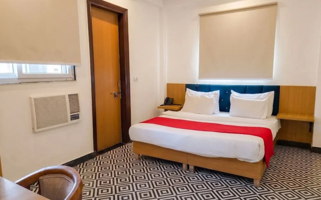 OnlyStay Snap Hotel