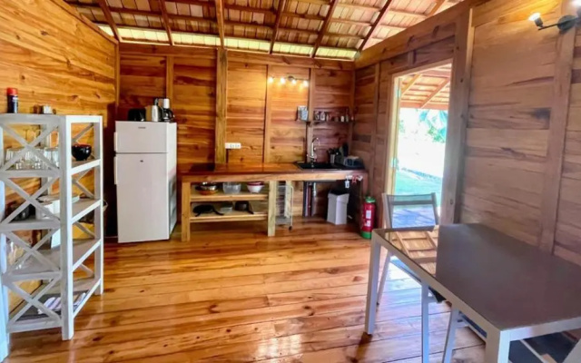 Raiatea - Nautilus Bungalow Pool