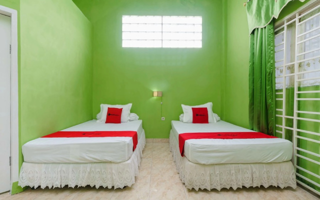 RedDoorz Syariah near Museum Tsunami Aceh 2