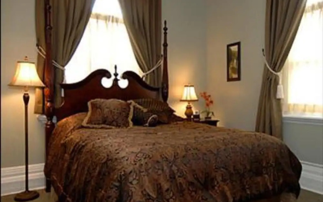 Clocktower Inn